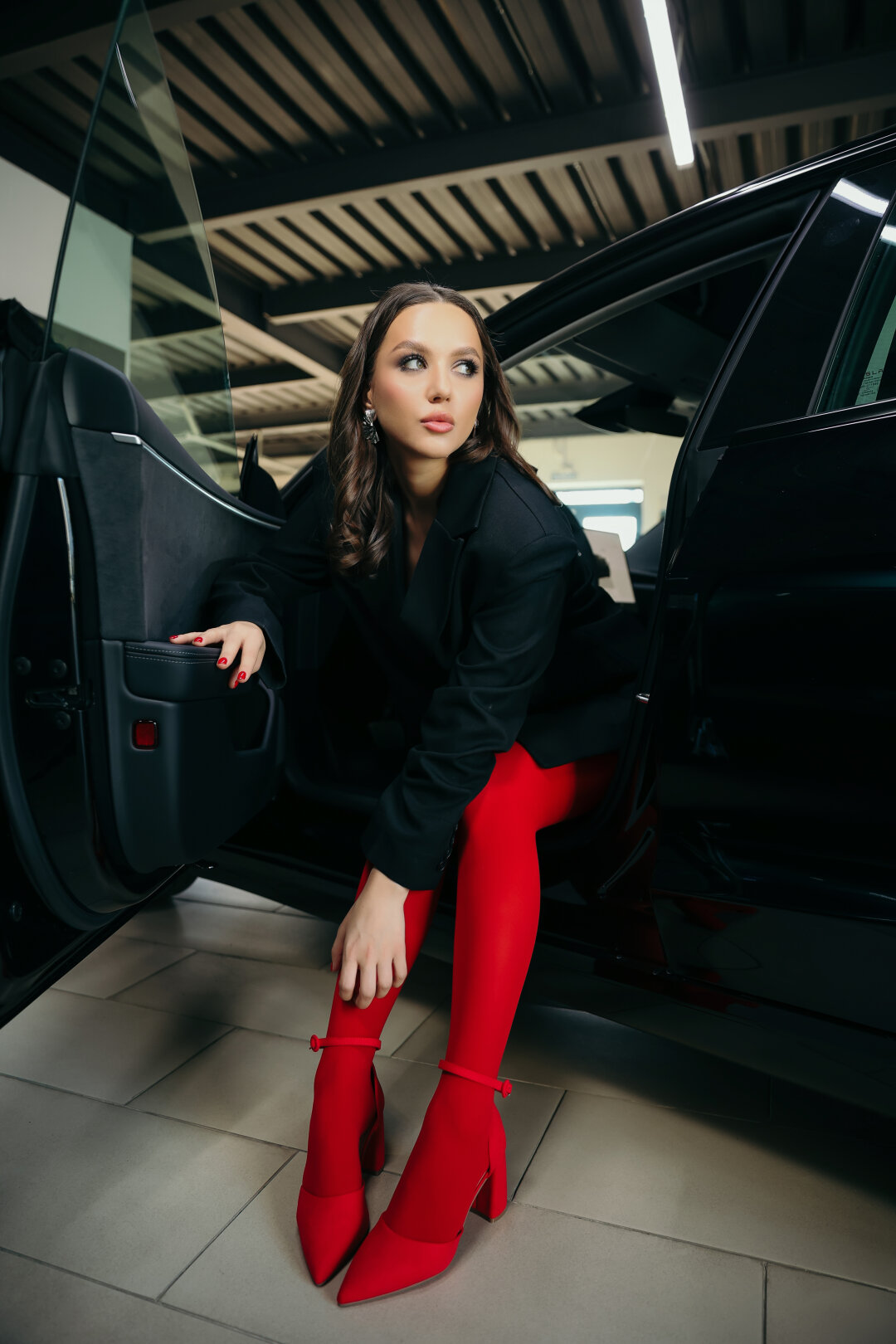 Акаева Айджун Главный менеджер Департамента розничных продаж «Альфа банк». Айджун — профессионал в мире финансов, умеющая находить решения и строить