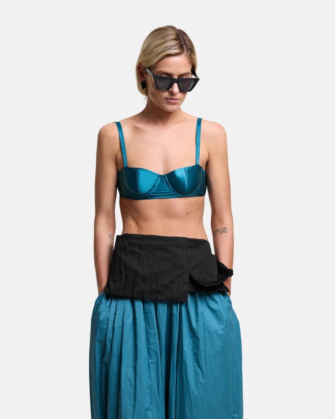 Топ Annuko, 8 900 руб.