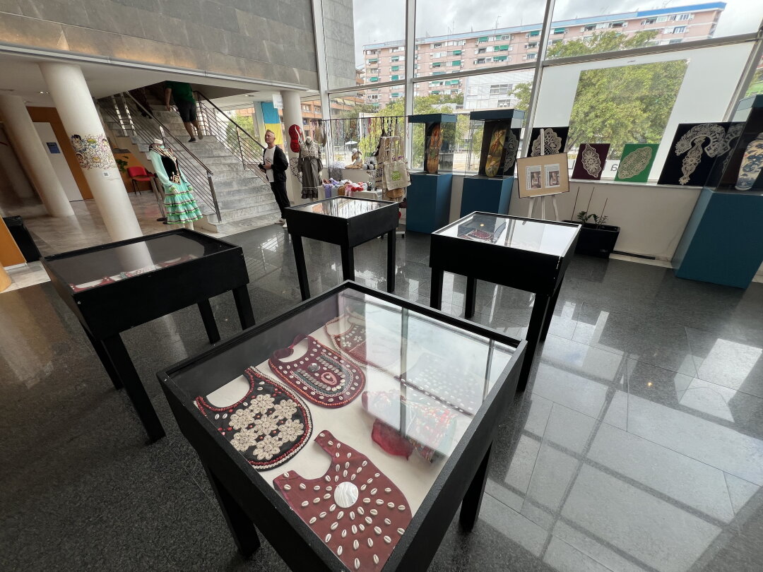 Выставка Альбины Исхаковой