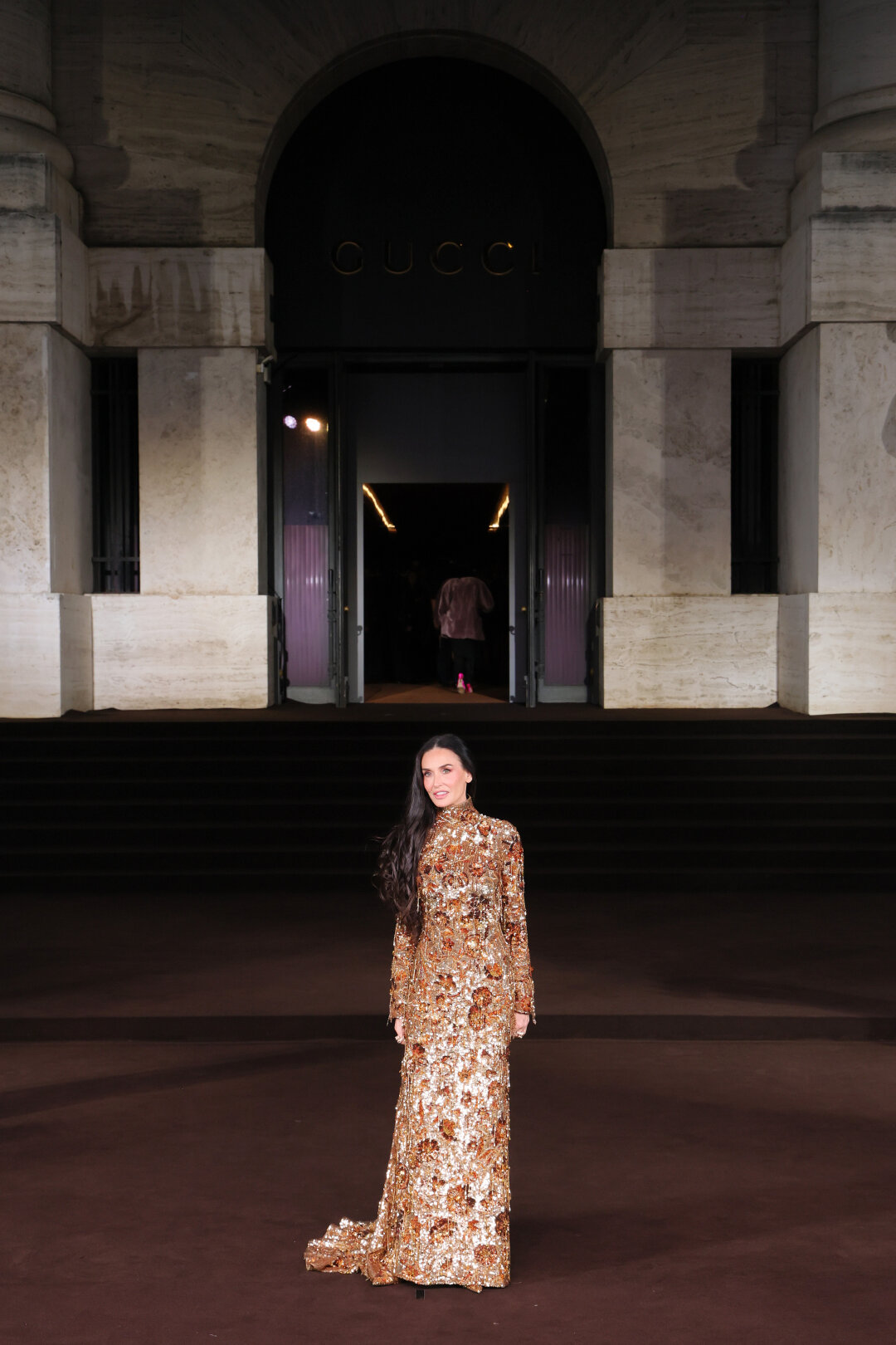 Деми Мур на фэшн-шоу Gucci, 2025