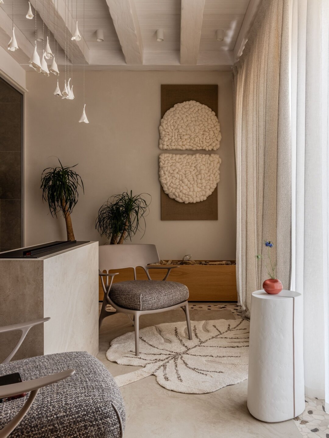 «Лучший интерьер загородного дома», «Лучший интерьер с использованием предметов искусства» – Алена Шерстобитова