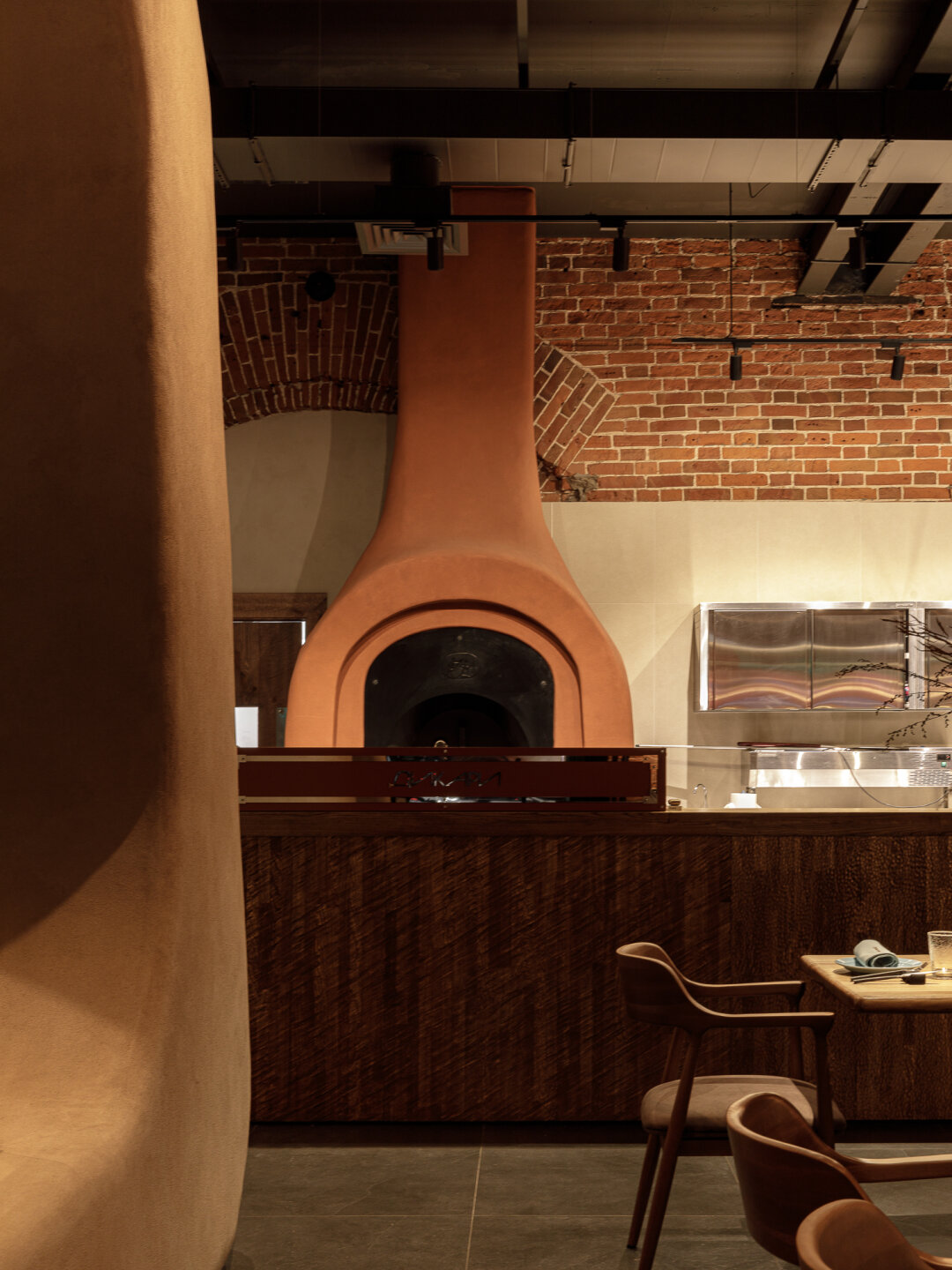 «Лучший дизайн ресторана/кафе/ивент-пространства» – Олеся Дубинская (ресторан «Дикари»)