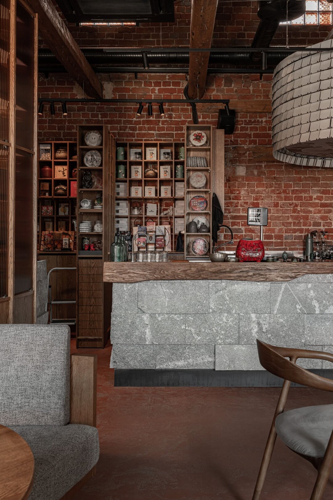 «Лучший дизайн ресторана/кафе/ивент-пространства» – AB PRSPKT в коллаборации с Эльдаром Мирсаяповым (чайный магазин «Мойчай.ру», г. Казань)