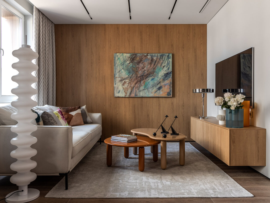 Мягкую мебель, лампу Visyal Comfort и раздвижные двери приобрели в салоне «Дизайн Интерьер»