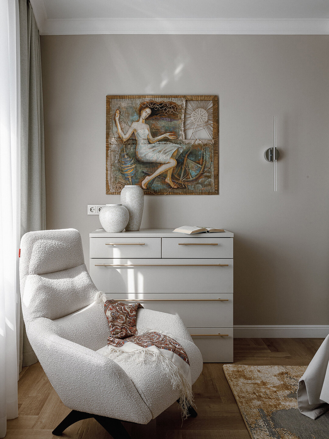 Картины для проекта выбрали в галерее Ann Art Project