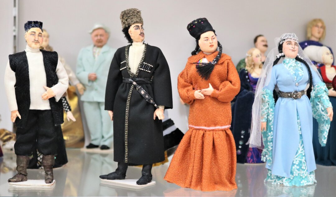 Выставка миниатюрной авторской куклы