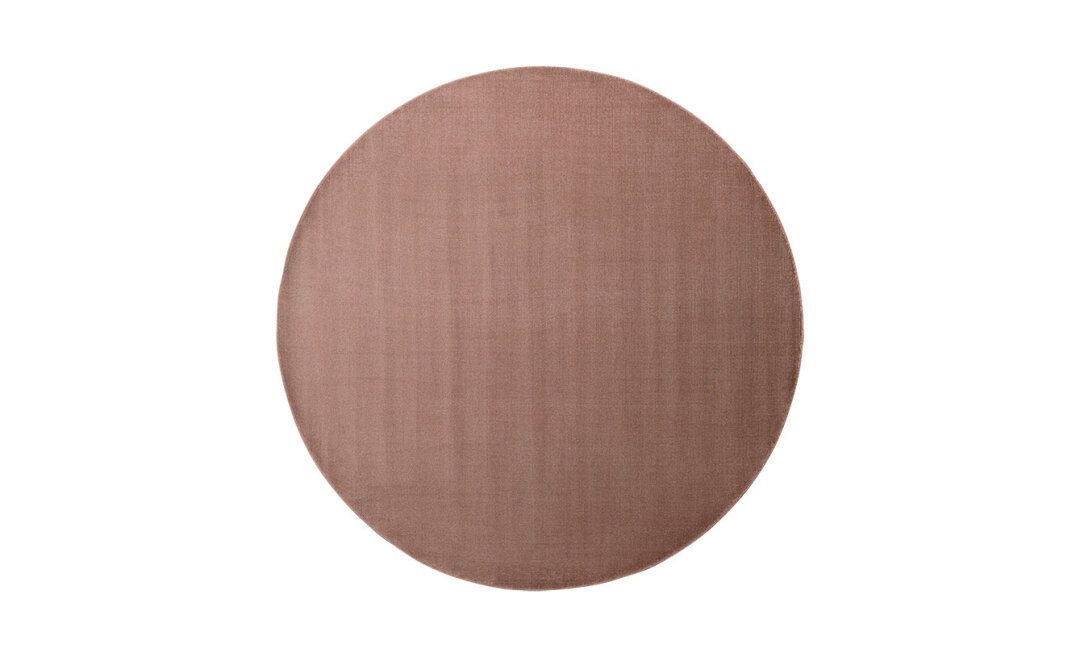 Базовые настройки! Успокоить интерьер, но не замедлить общий tone of voice — ковры Basic четко расставляют границы и очерчивают круг своих