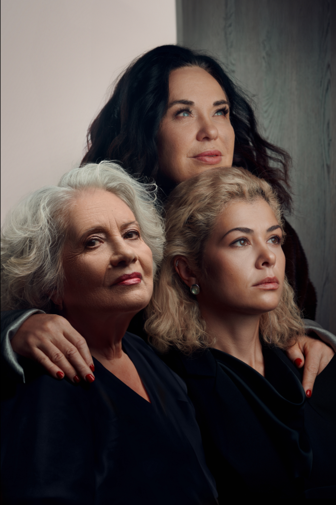 Чёрный пиджак и блуза Consept store SARAFAN