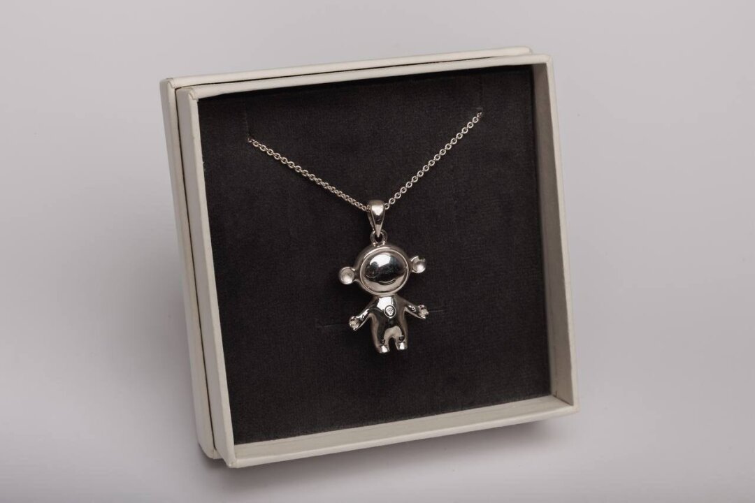 Кулон в коллаборации с Sens