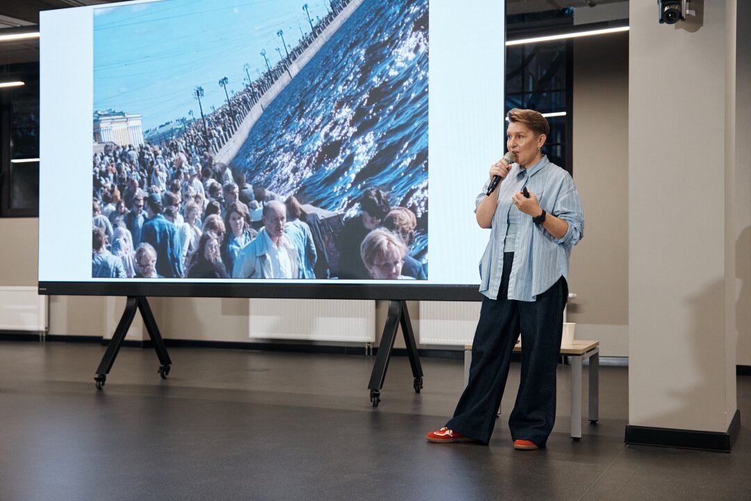 Кадр с фотолабораторий