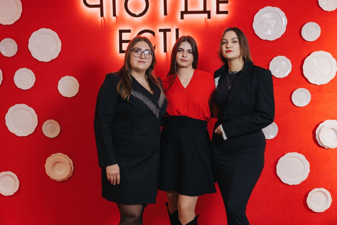 Екатерина Лебедева, Любовь Коровкина, Анна Иванова