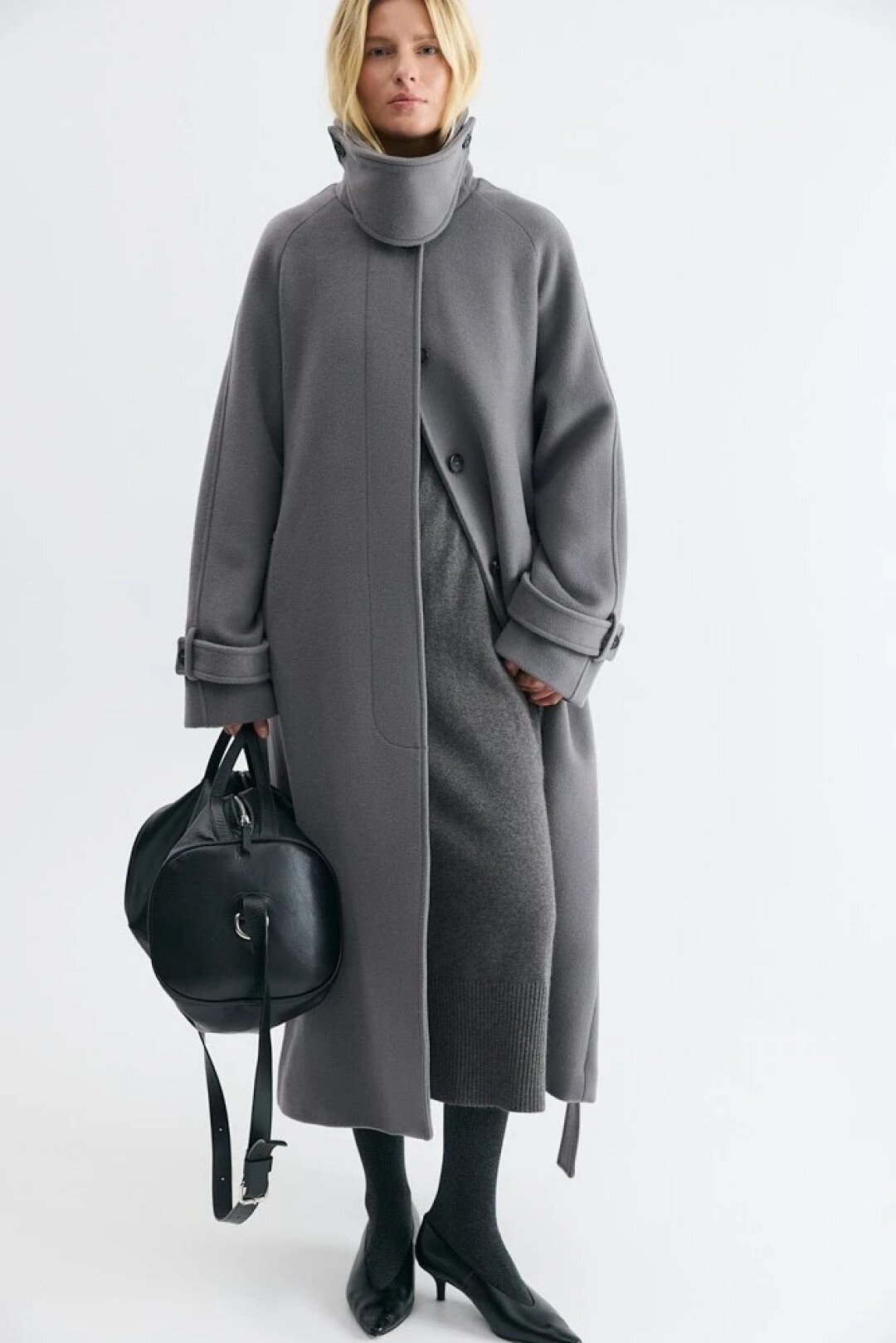 Пальто Daisyknit, 38 890 руб. 23 334 руб.