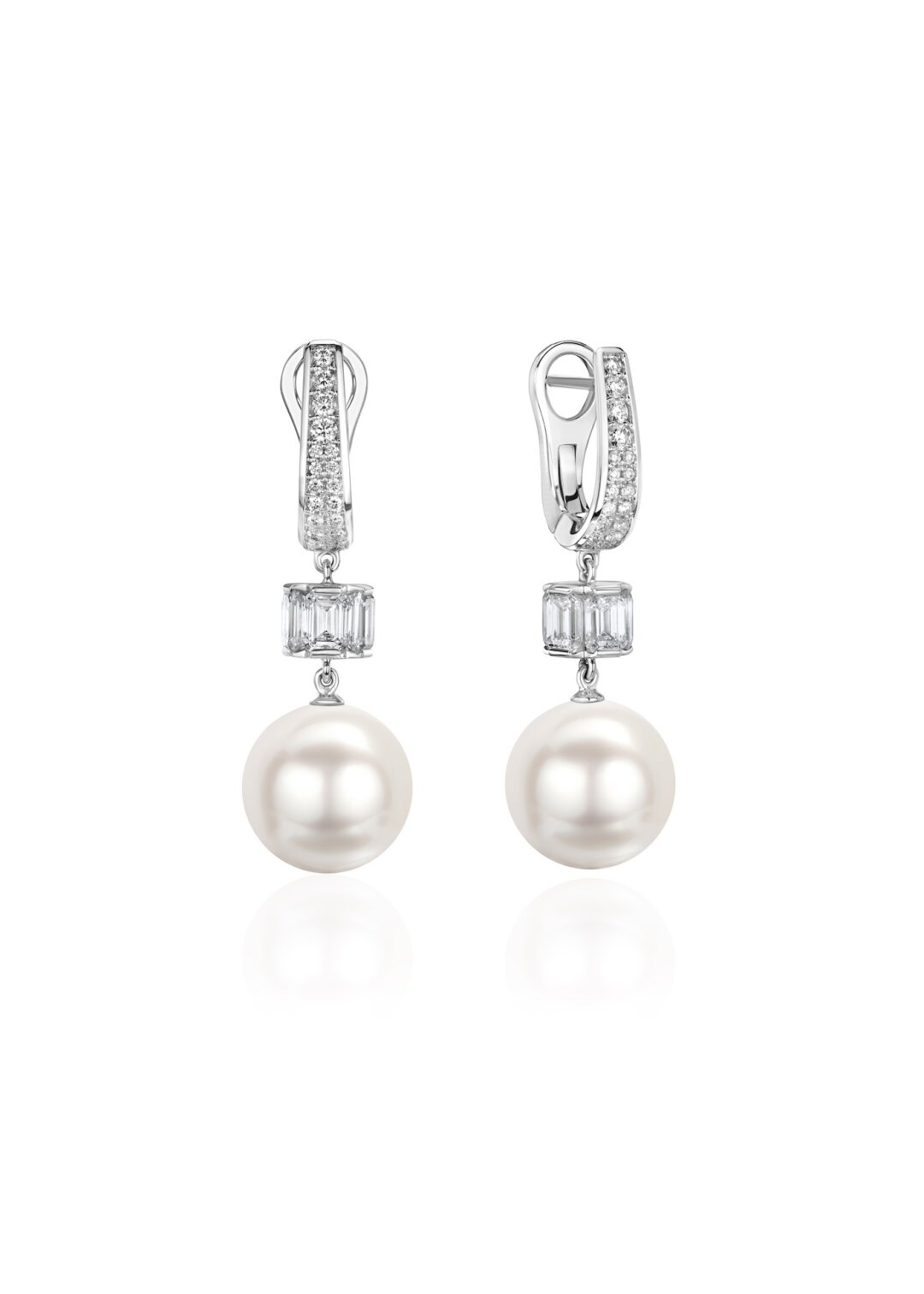 Серьги с 2 жемчужинами 4,51г и 46 бриллиантами 3,407 карата в белом золоте