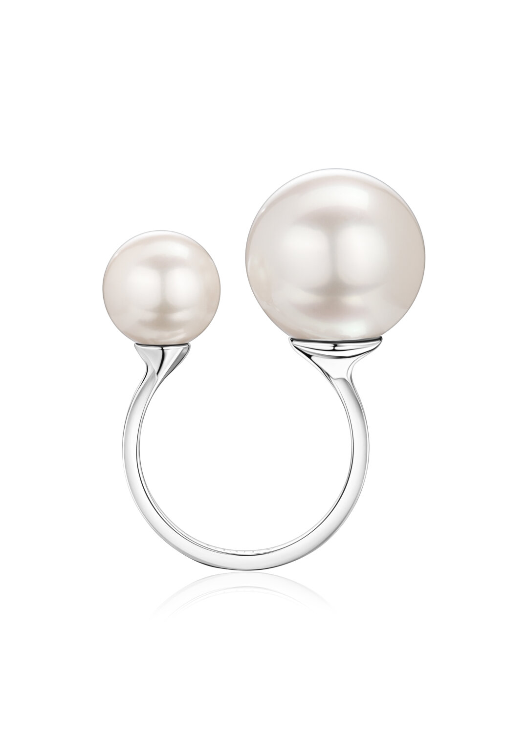 Кольцо с 2 жемчужинами 5,37г в белом золоте