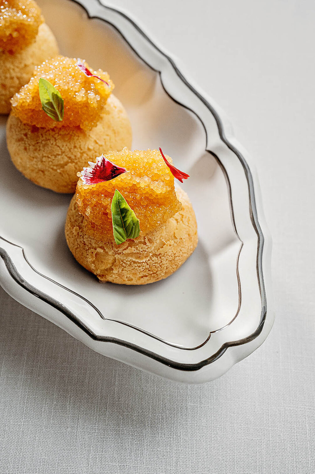 Картофельные шу с икрой