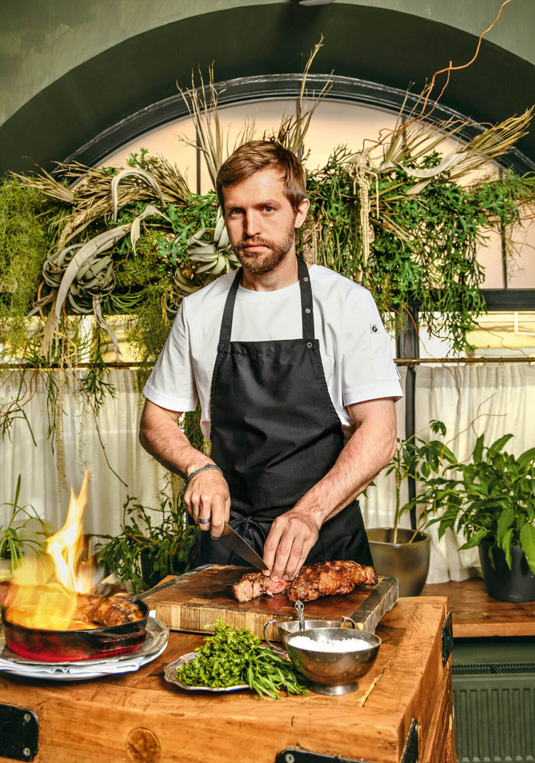 Илья Бурнасов, шеф-повар ресторанов Blackchops, Pame, Poly, Санкт-Петербург