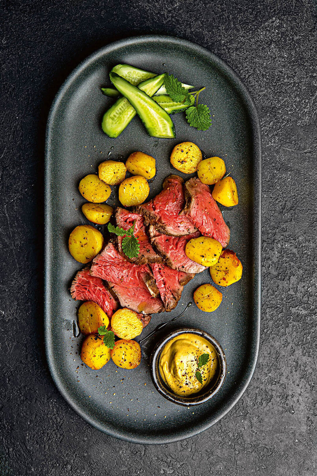 Ростбиф с картофелем и бёр-нуазет