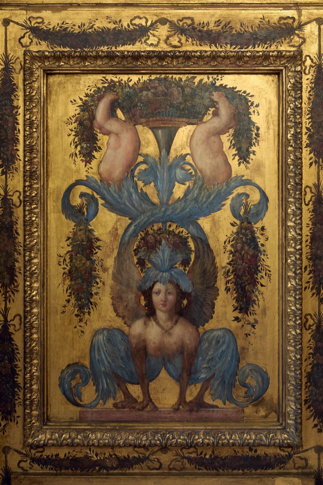 Мифологические буазери в особняке