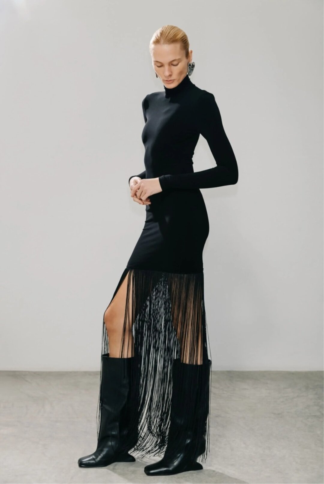 Платье Arligent, 22 990 руб.