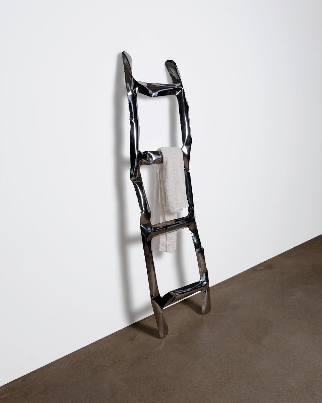 Лестница, выполненная методом гидроформинга. Фото: Артем Строганов.