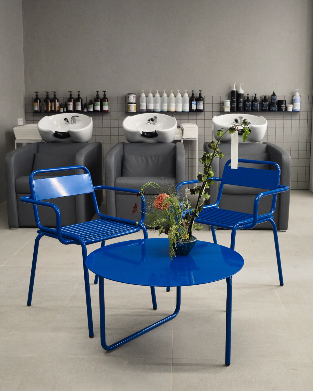 Интерьер салона POPS. Архитектура: Олег Елфимычев. Фото: Артем Строганов.