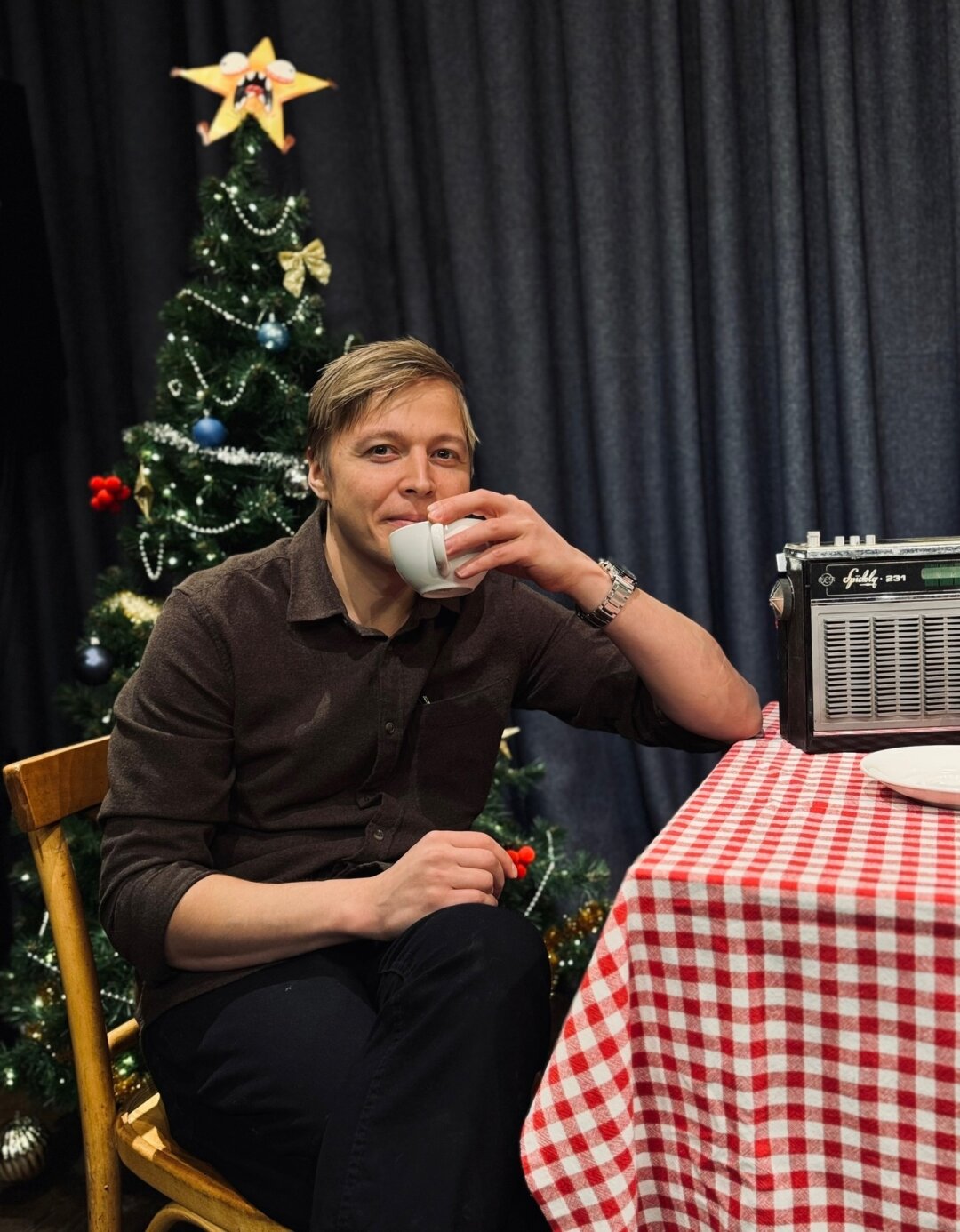 Литературный вечер Александра Райна «Предновогодний Кухонник»