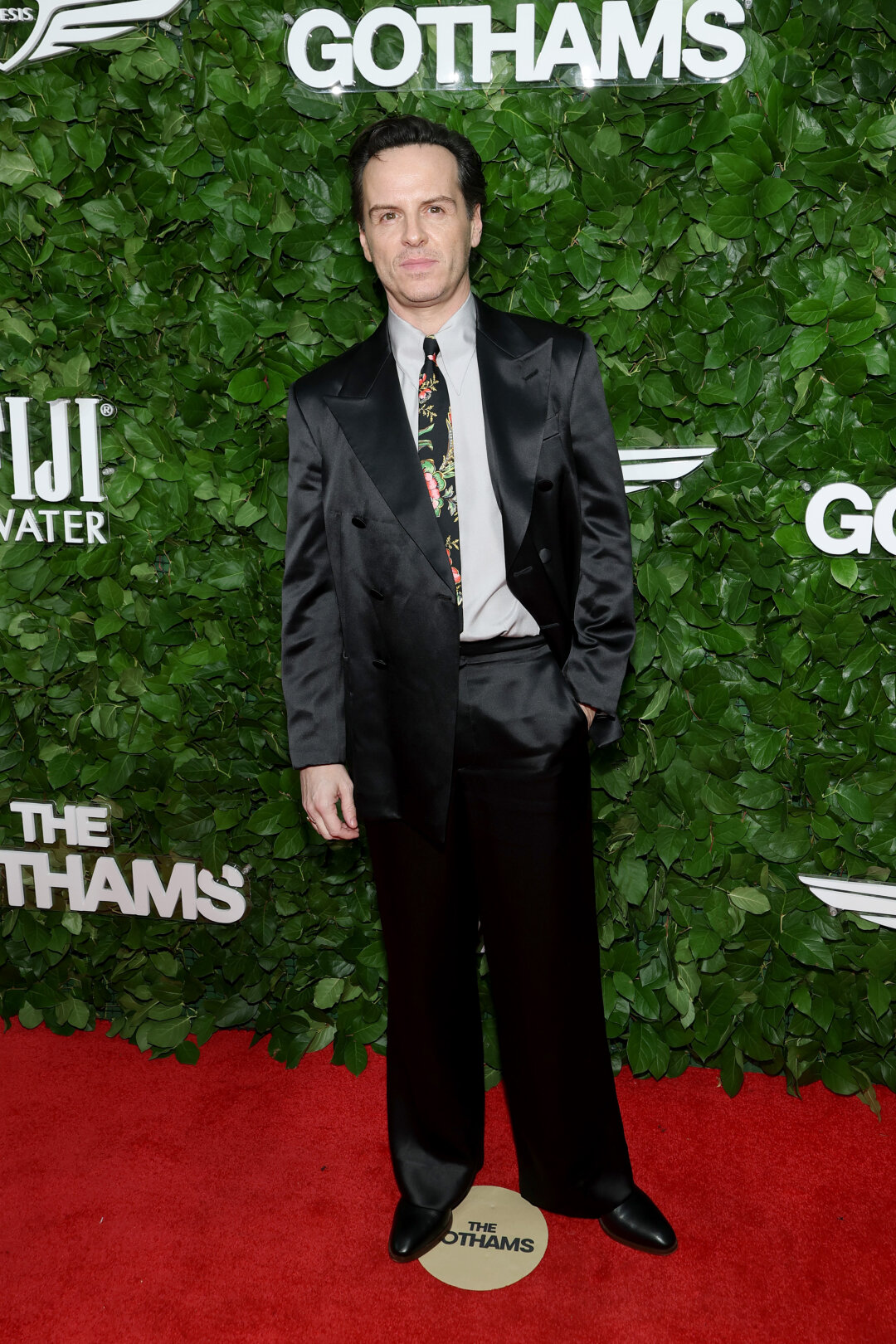 Эндрю Скотт в Valentino