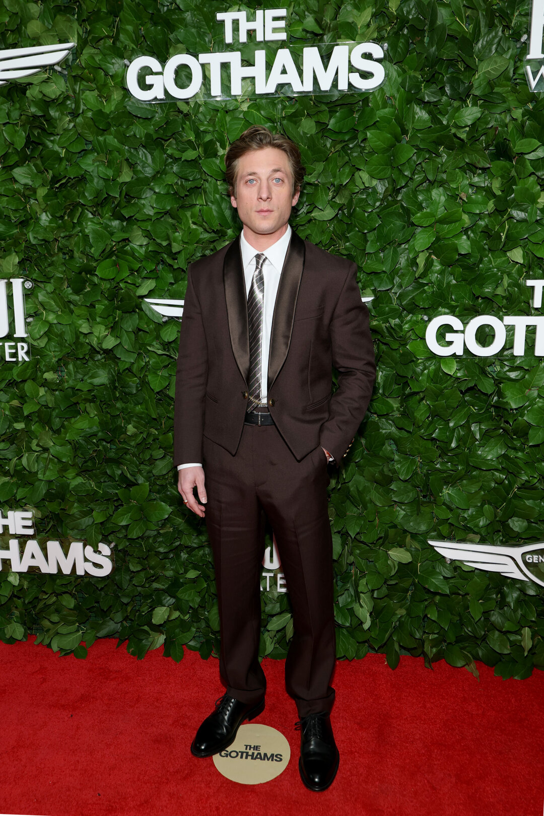 Джереми Аллен Уайт в Louis Vuitton