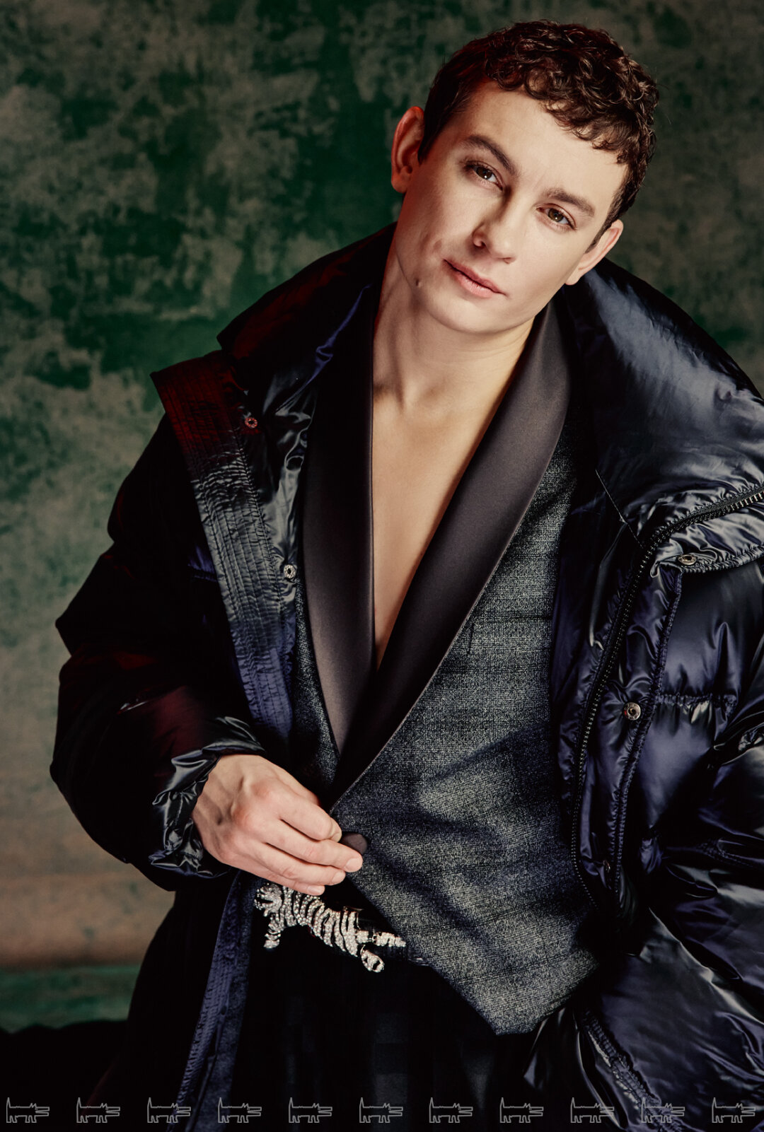 На Никите: пуховик, смокинг и брюки ROGOV, брошь TENDERNESS JEWELRY