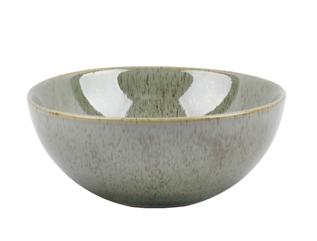 ВЕЩЬ В СЕБЕ! Новая коллекция посуды Omoikiri (явный намек на традиционную японскую керамику), во-первых, идеально рифмуется с интерьером вашей