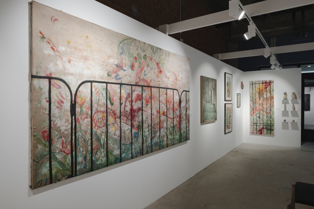 Работы Ивана Смирнова на стенде KGallery на ярмарке Catalog