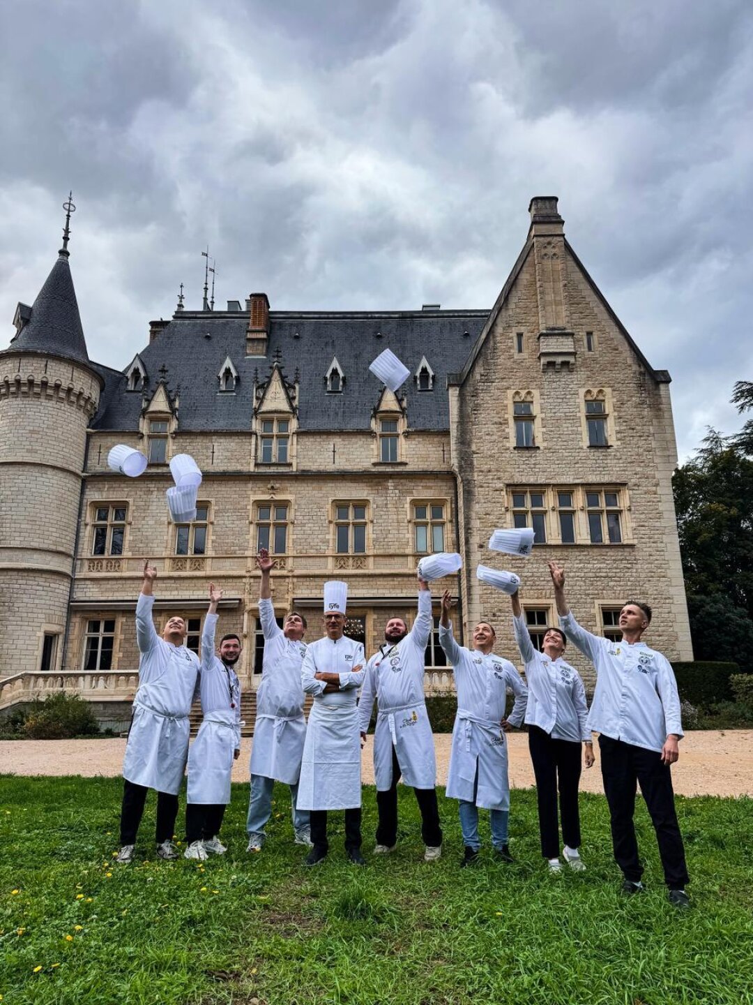 Команда российских победителей в Lyfe