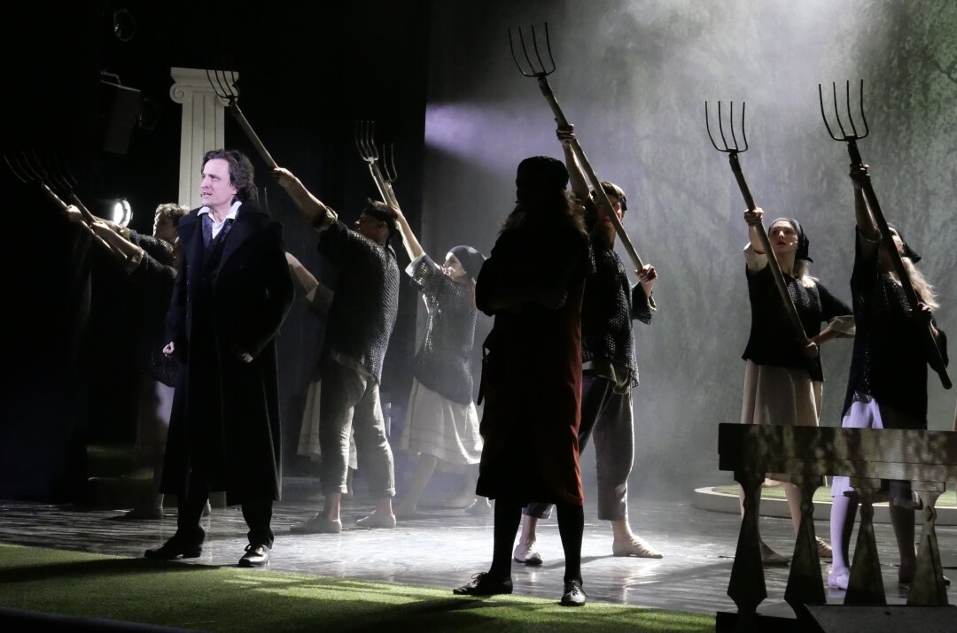 Спектакль «Дубровский»