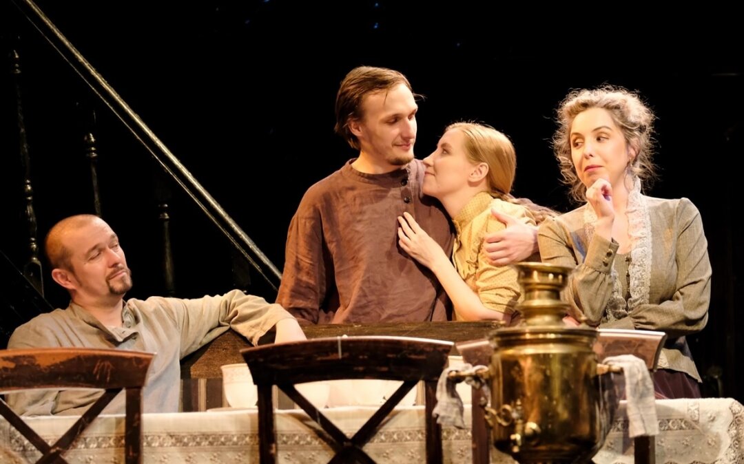 Спектакль «Мещане»