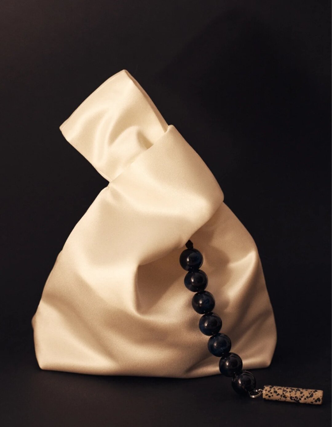 Nobrow Inc., 4 500 руб.