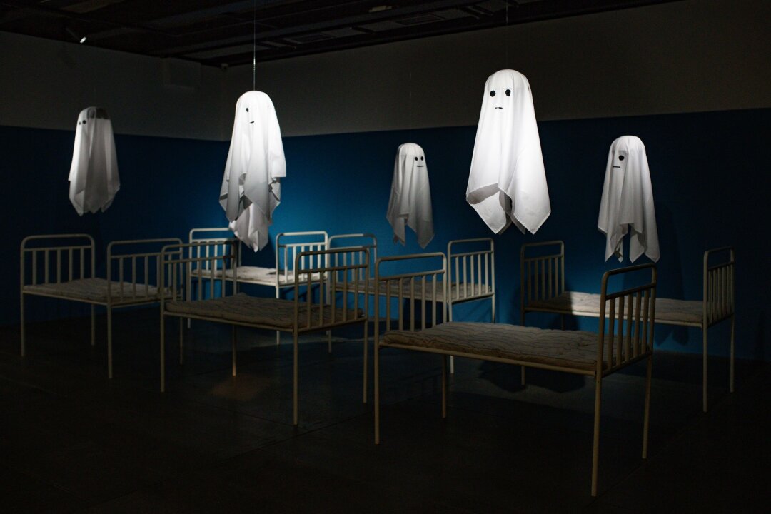 Выставка «Афинская школа»