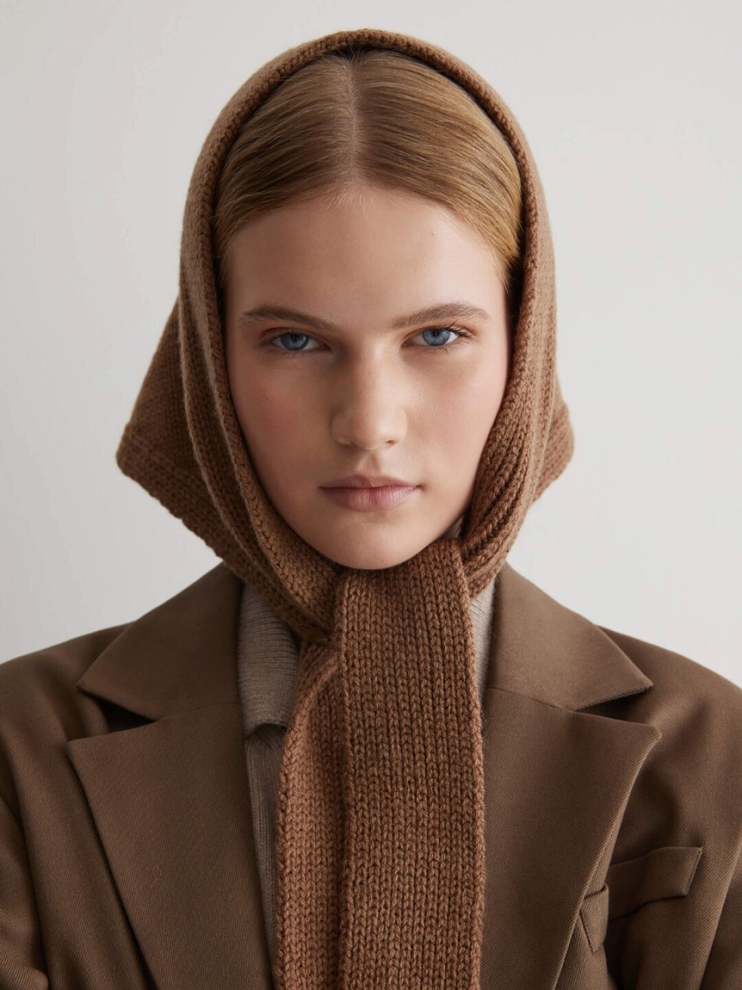 Косынка Aim Clo, 2 950 руб.