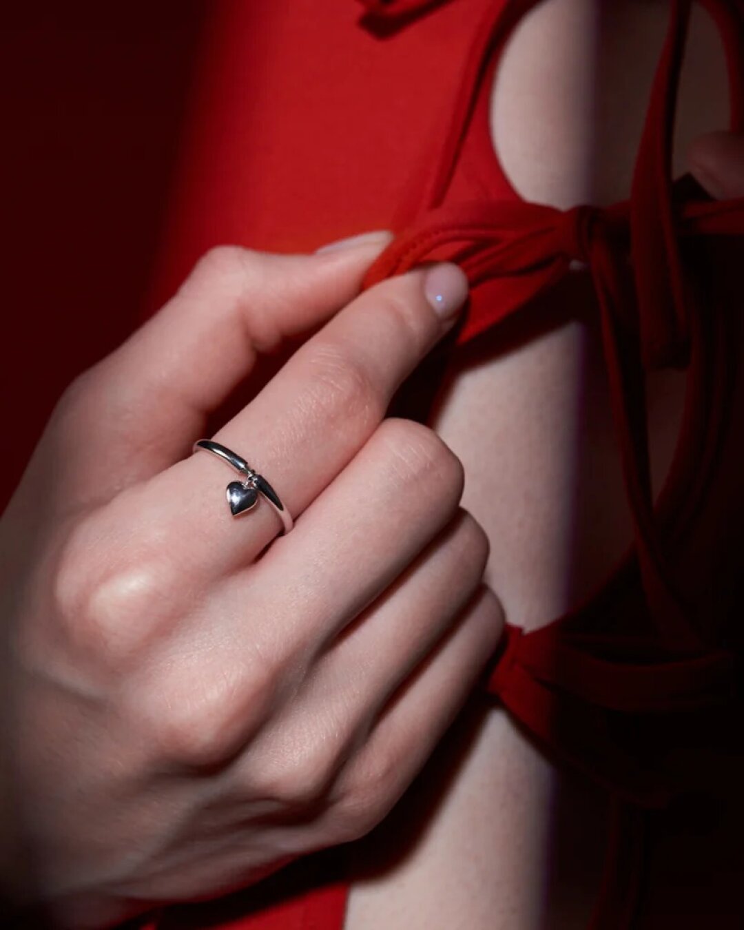 Кольцо Darkrain, 2 750 руб.