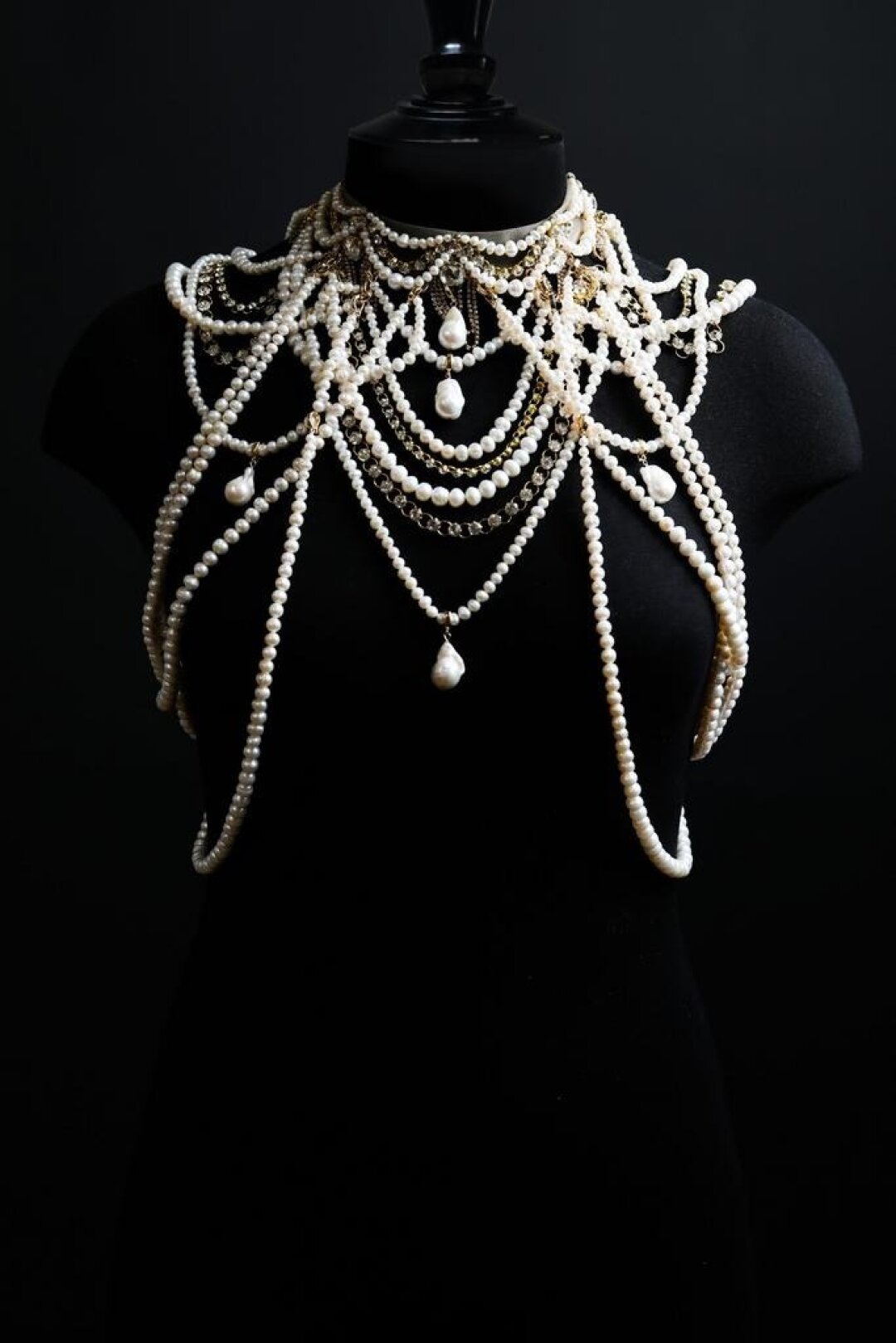 Ожерелье-портупея Tatyana Kochnova Atelier, 400 000 руб.