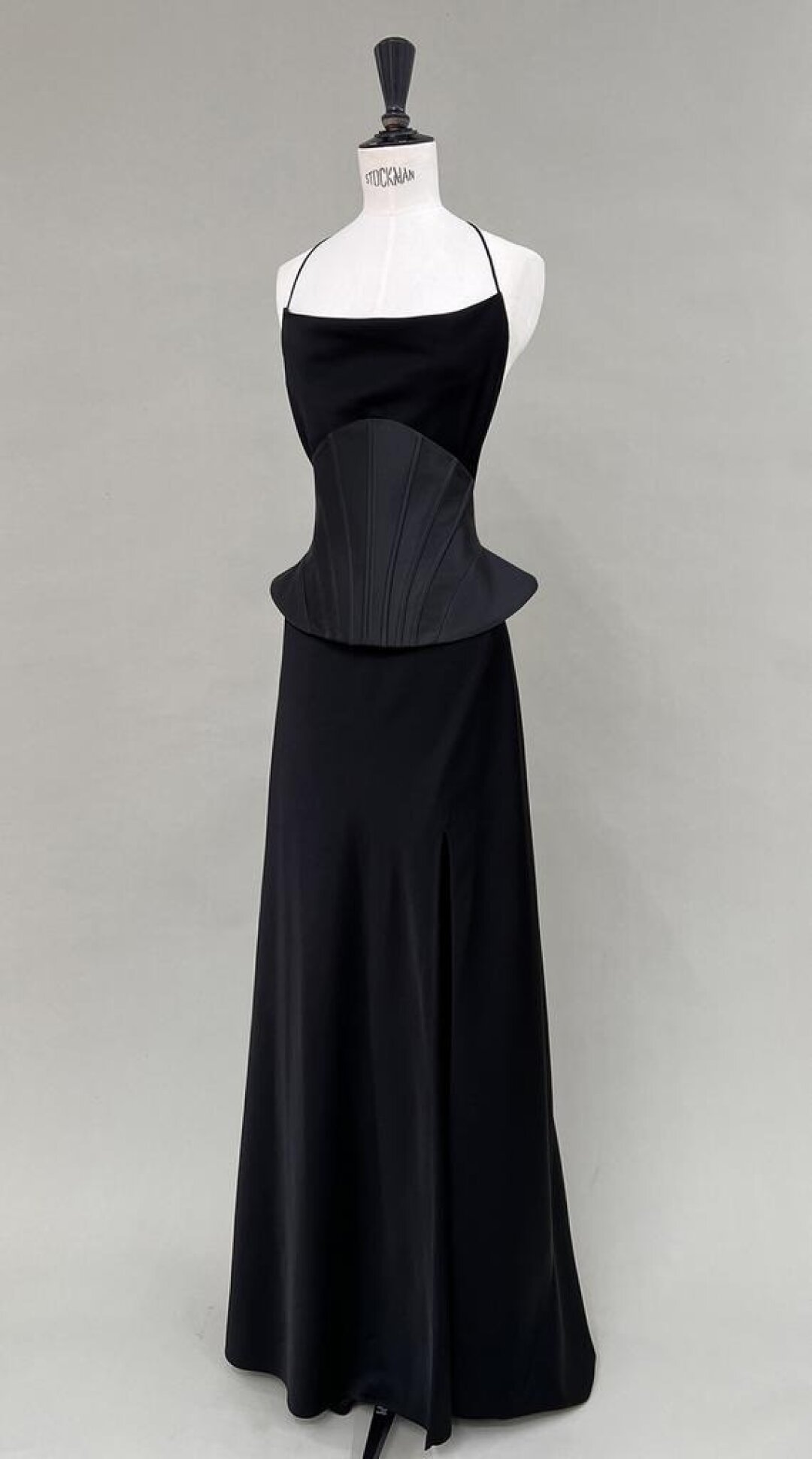 Пояс-корсет Tatyana Kochnova Atelier, 200 000 руб.