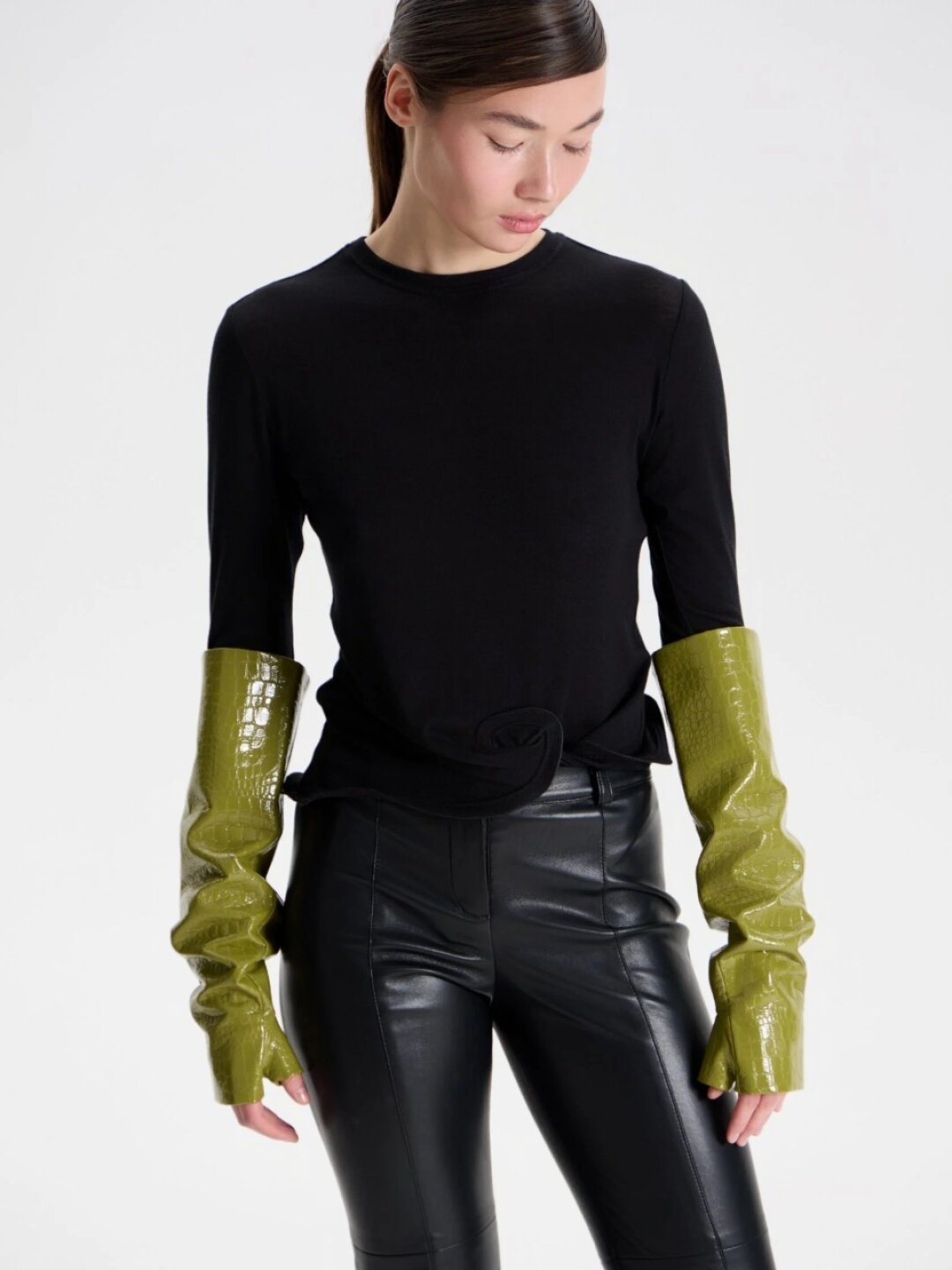 Митенки MNRV, 8 900 руб.