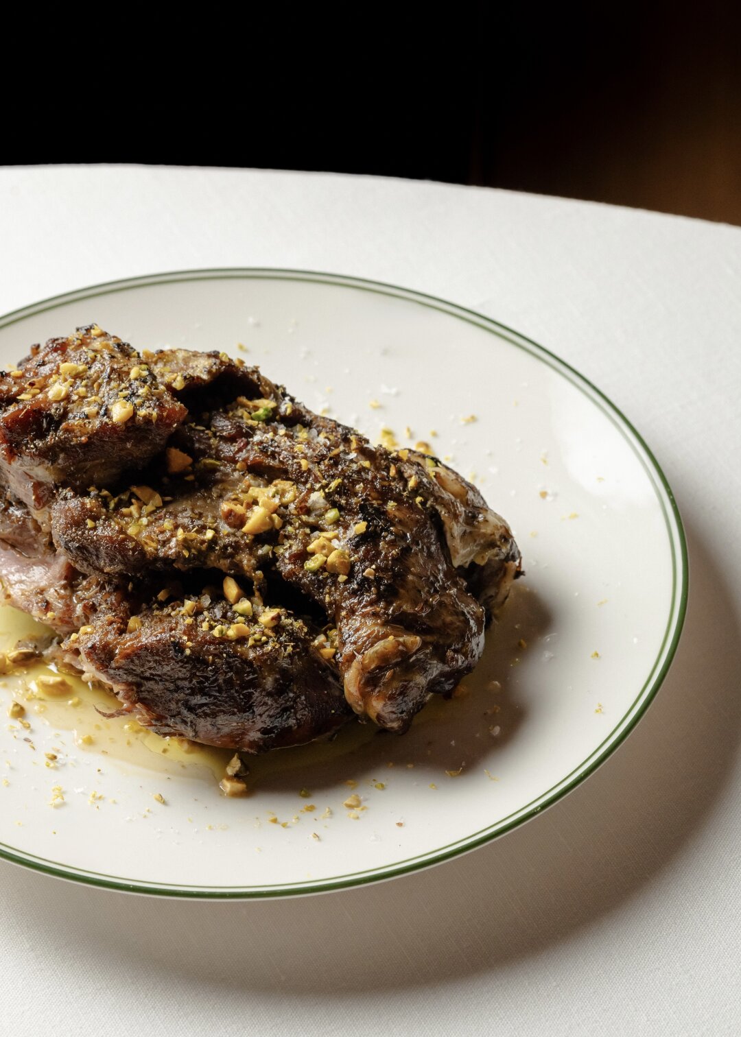 Ягненок с ароматным соусом