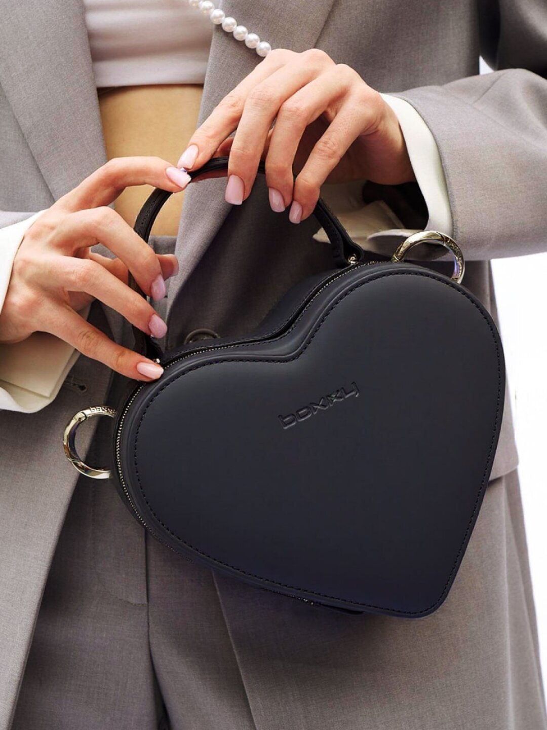 Сумка BERRY 2215 в черном цвете