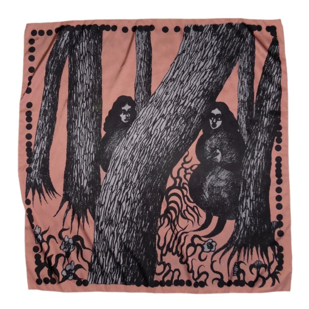 Платок Forced Fun Community, 4 000 руб.