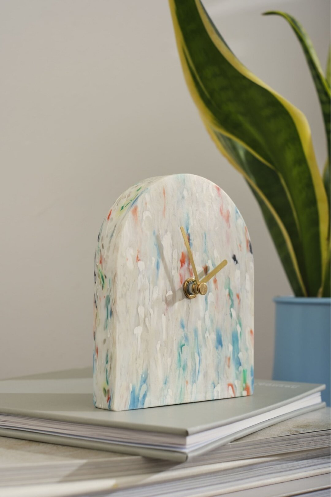 Настольные часы Recycle Object, 3 800 руб.