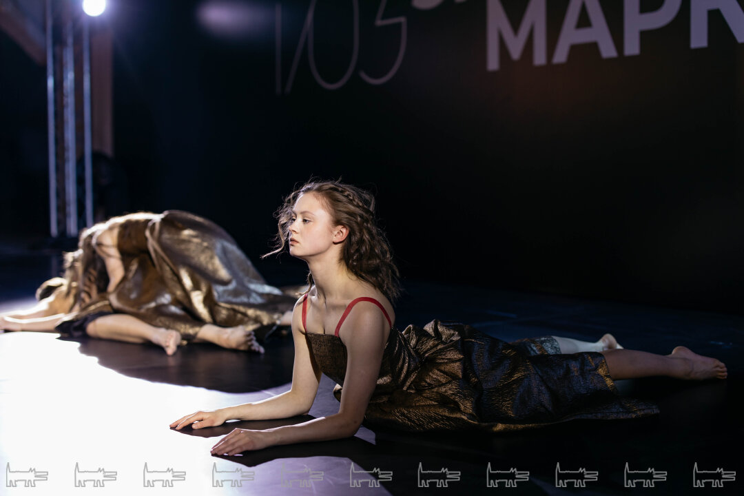 «Под водой»