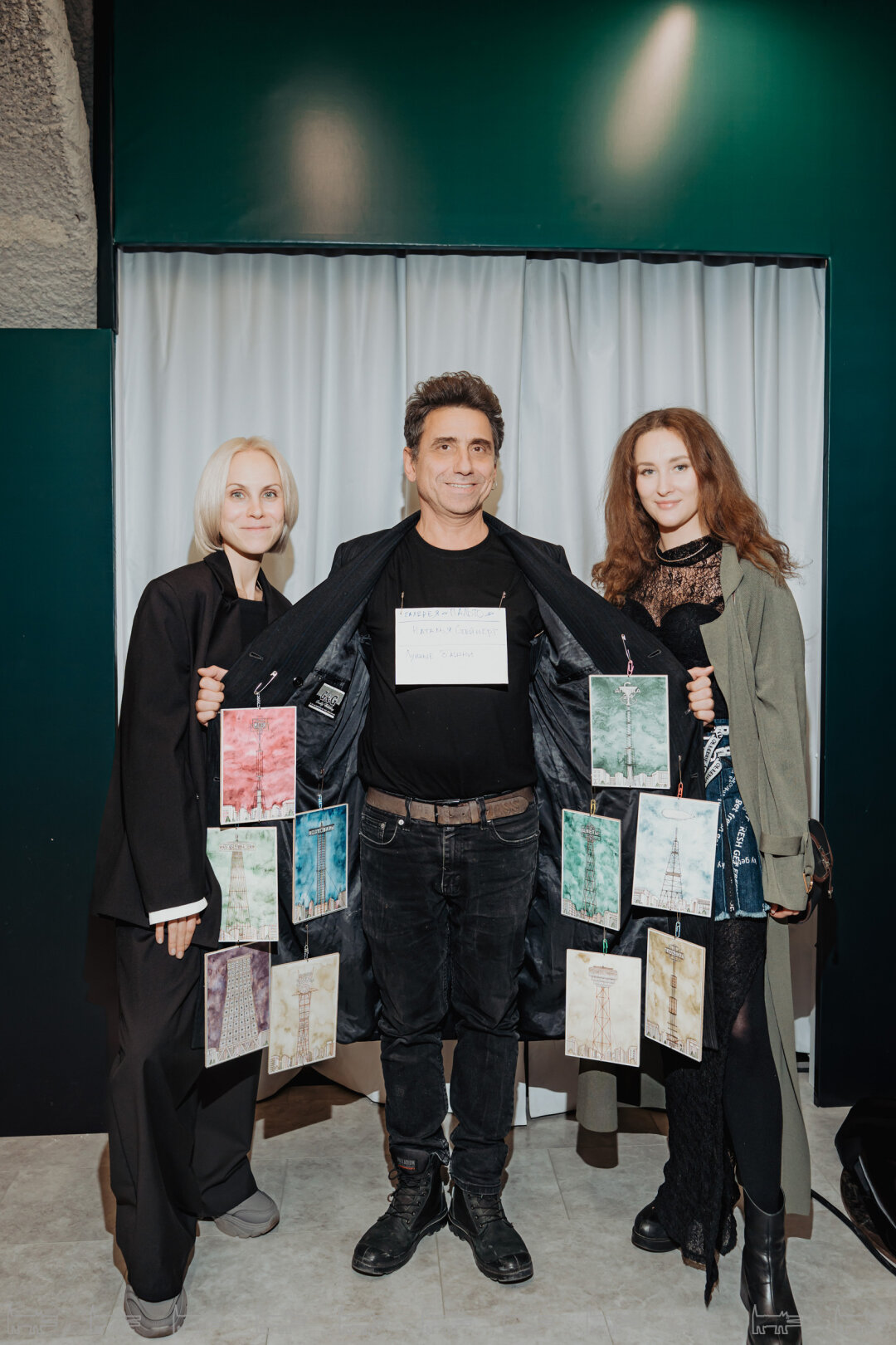 Александр Петрелли, галерея "Пальто"