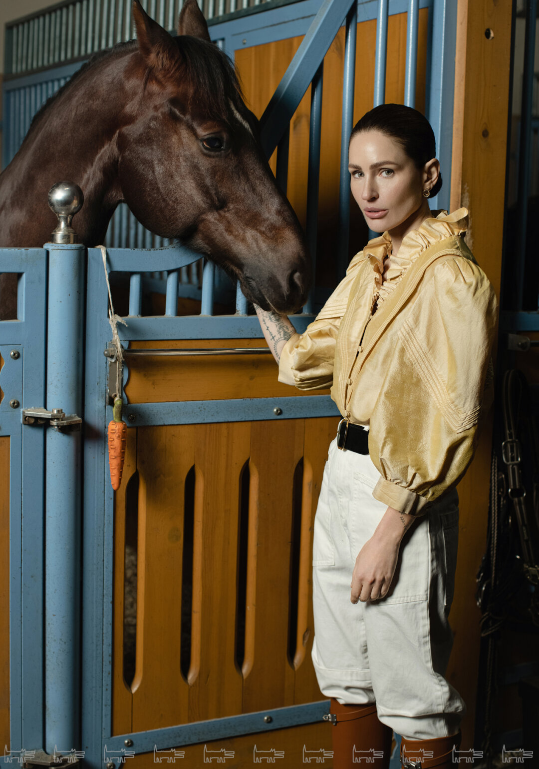 На Анне: серьги FERRIFIRENZE (Mercury)