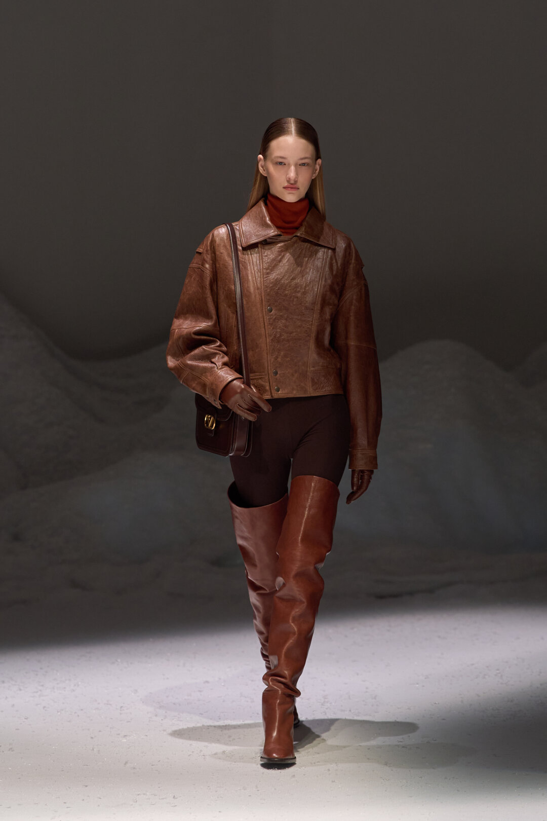 Это комбо: легинсы Andrea Ya'yaqov + высокие ботфорты Saint Laurent