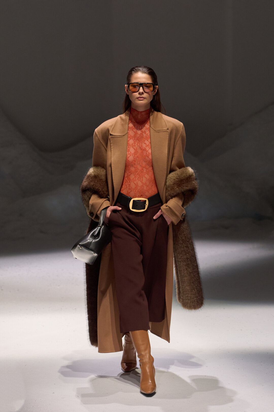 Миксуем кружево и мех